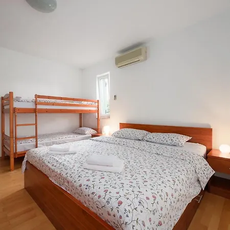 Inteuro Apartment *