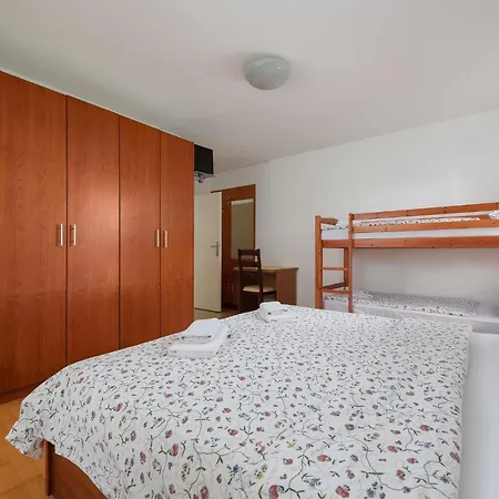 Inteuro Πόρετς